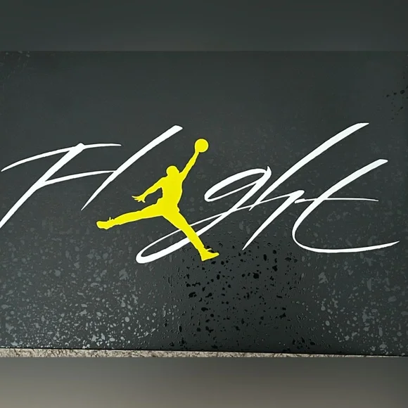 Jordan 4 yellow thunder
